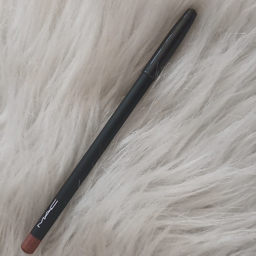 MAC Cosmetics Dervish Lip Pencil
